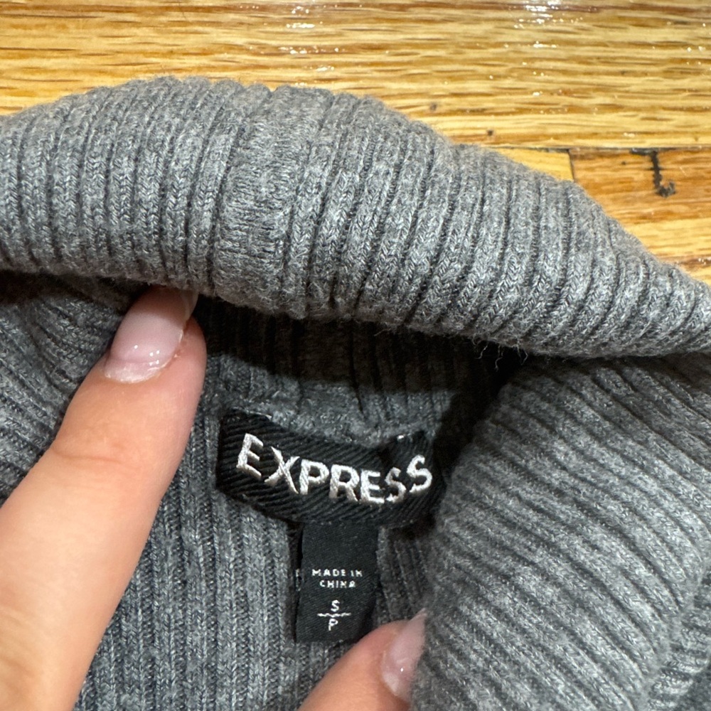 Express Ribbed Gray Sweater - Picture 3 of 3